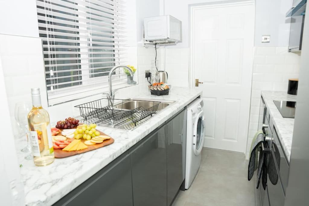 Stylish Home In York - Free Wifi & Parking - Close To Racecourse & City Centre 外观 照片