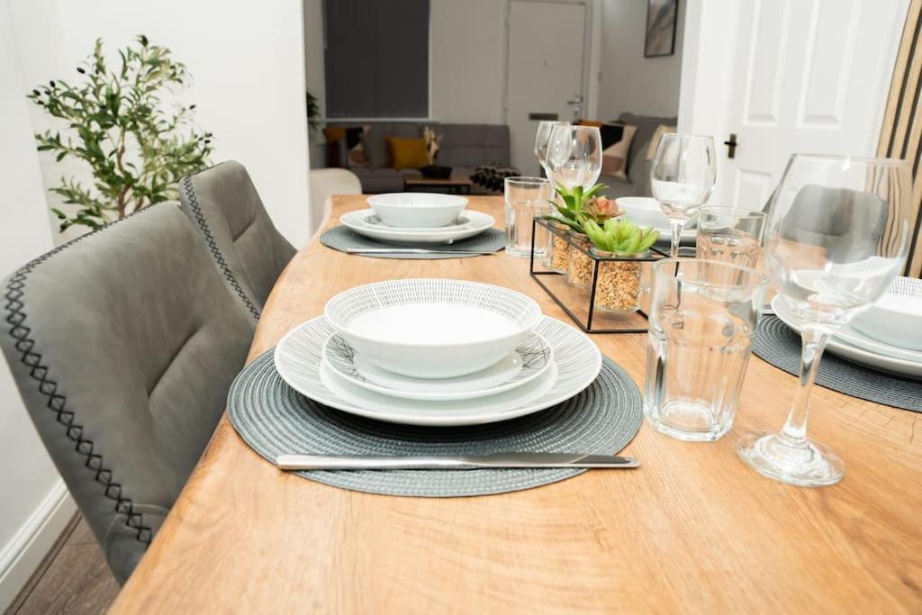 Stylish Home In York - Free Wifi & Parking - Close To Racecourse & City Centre 外观 照片