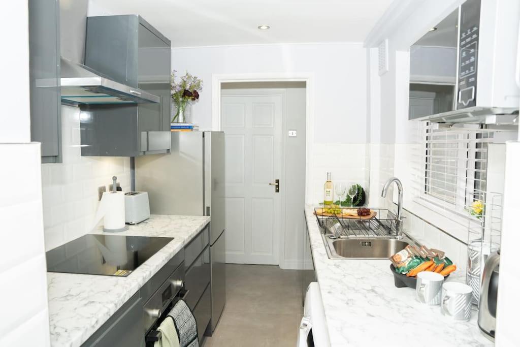 Stylish Home In York - Free Wifi & Parking - Close To Racecourse & City Centre 外观 照片